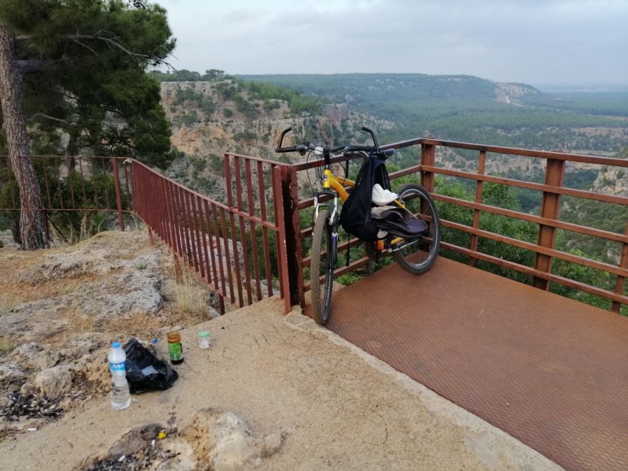 Antalya’da Ormanlık Alanda Erkek Cesedi Bulundu