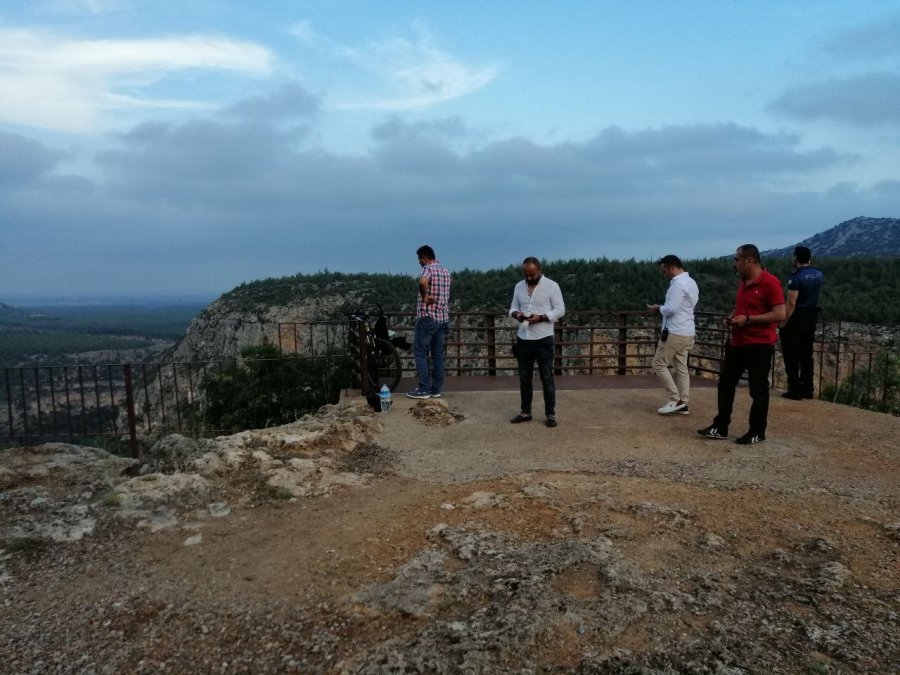 Antalya’da Ormanlık Alanda Erkek Cesedi Bulundu