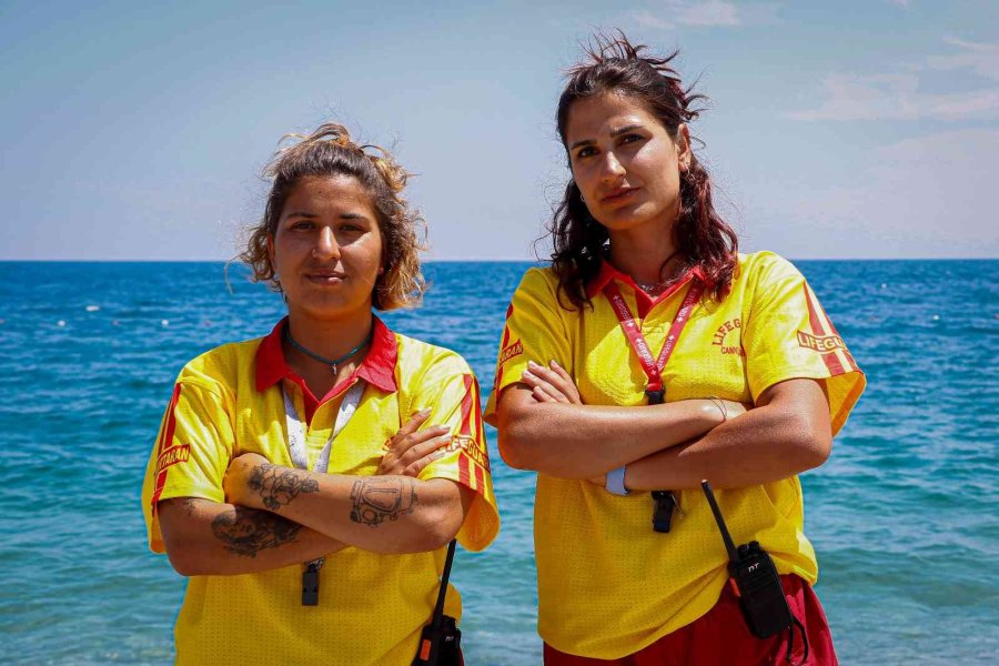 Onları Gören, Boğulma Numarası Yapıyor