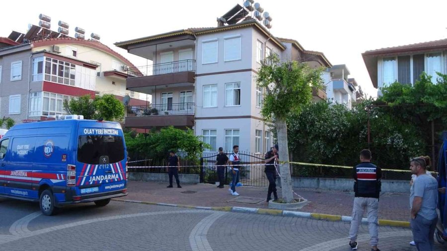 Antalya’da 2 Çocuk Annesi Kadın Evinde Ölü Bulundu
