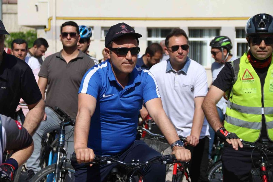 Dünya Bisiklet Günü’nü 5 Kilometre Pedal Çevirerek Kutladılar