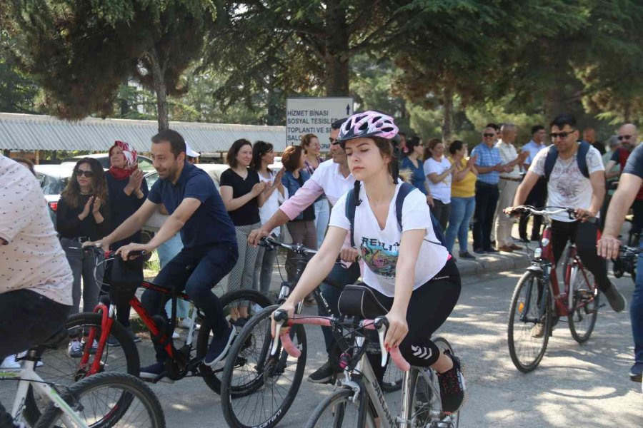 Dünya Bisiklet Günü’nü 5 Kilometre Pedal Çevirerek Kutladılar