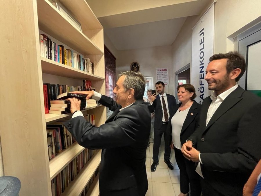 Bahçelievler Muhtarlığında Kurulan Kütüphanenin Açılışı Yapıldı