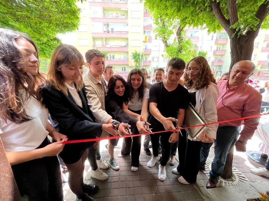 Bahçelievler Muhtarlığında Kurulan Kütüphanenin Açılışı Yapıldı