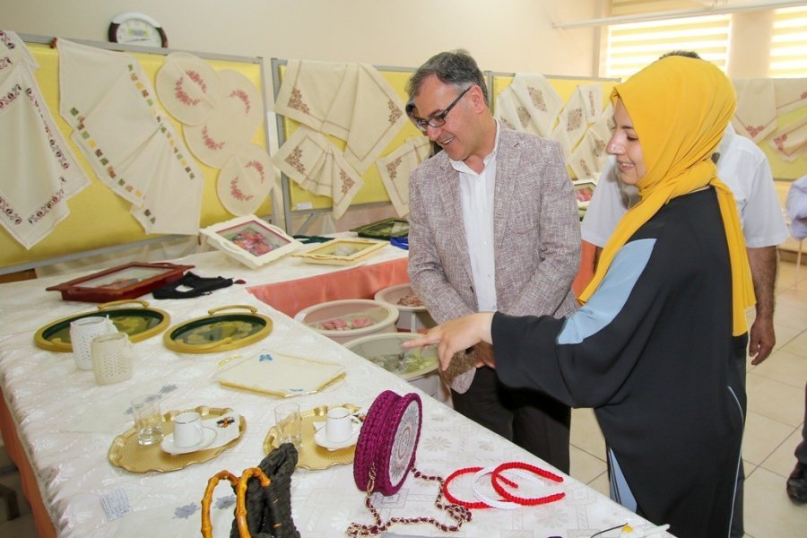 El Emeği Göz Nuru Eserler Görücüye Çıktı