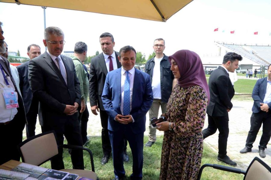 ’sırdaşın Olayım’ Projesi Üniversitelilerle Buluştu