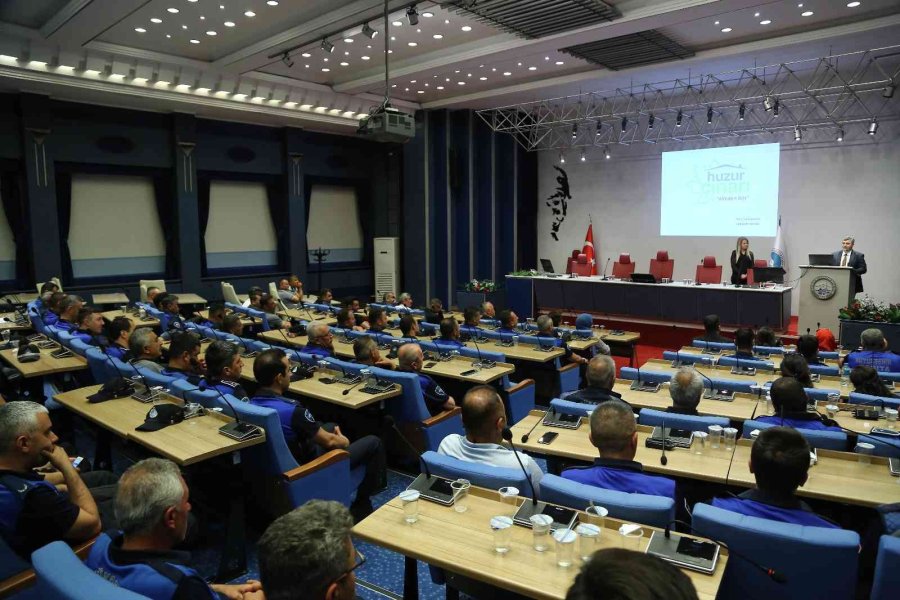 Büyükşehir’in Hizmet İçi Eğitim Seminerleri Sürüyor