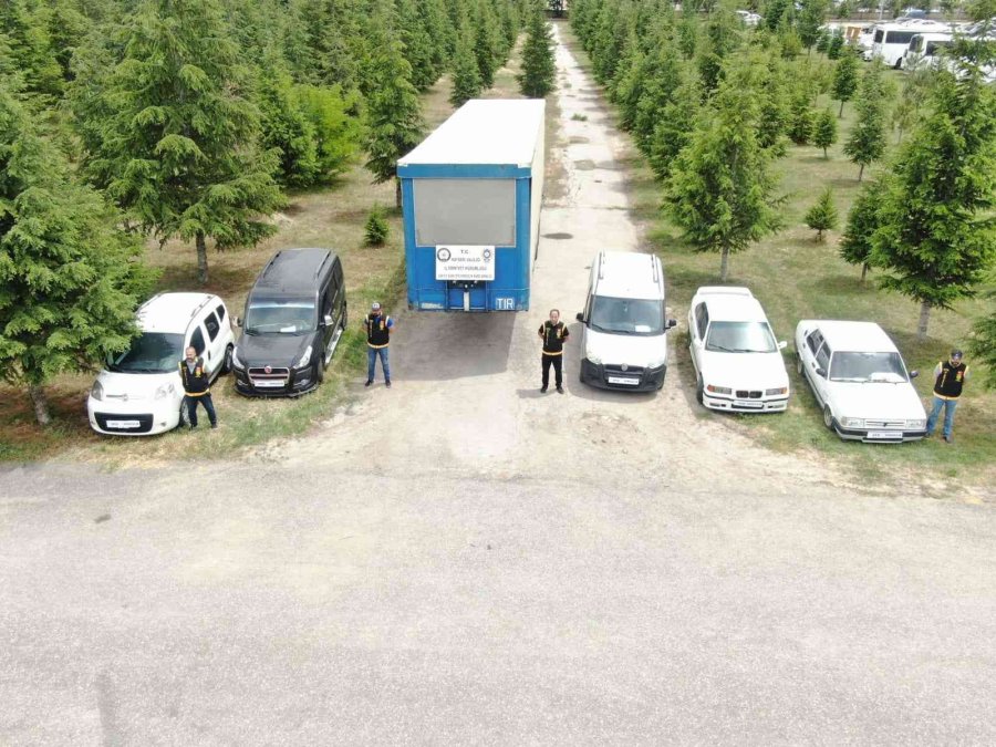 Araçları Çenç Yaparak Vatandaşı 1 Milyon Tl Zarara Uğratmışlar