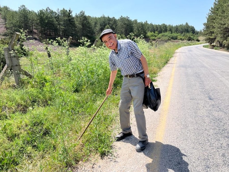 Hem Doğayı Temizliyor Hem De Para Kazanıyor
