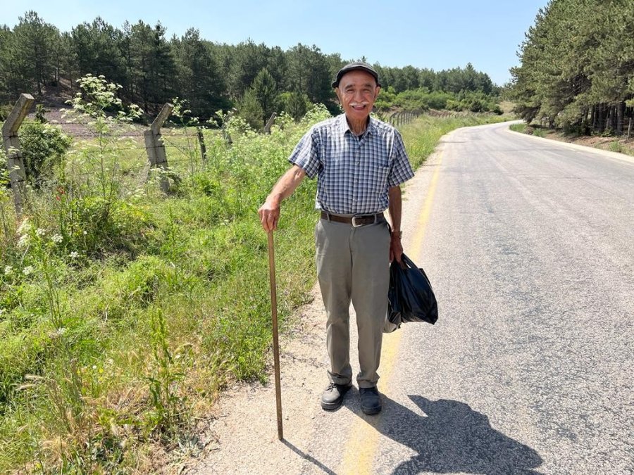 Hem Doğayı Temizliyor Hem De Para Kazanıyor