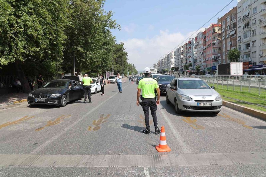 Antalya’da 682 Personelin Katılımı İle Yapılan ‘huzur’ Uygulamasında 12 Kişi Yakalandı