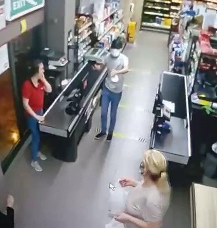 Antalya’da Maskeli Silahlı Zincir Market Soyguncusu Tutuklandı