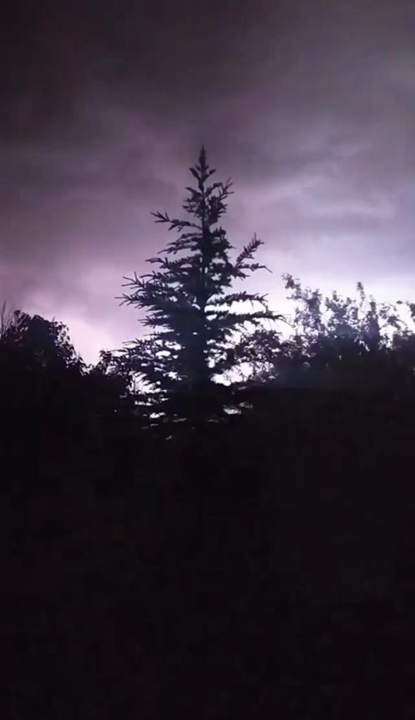 Eskişehir’de Geceyi Şimşekler Aydınlattı