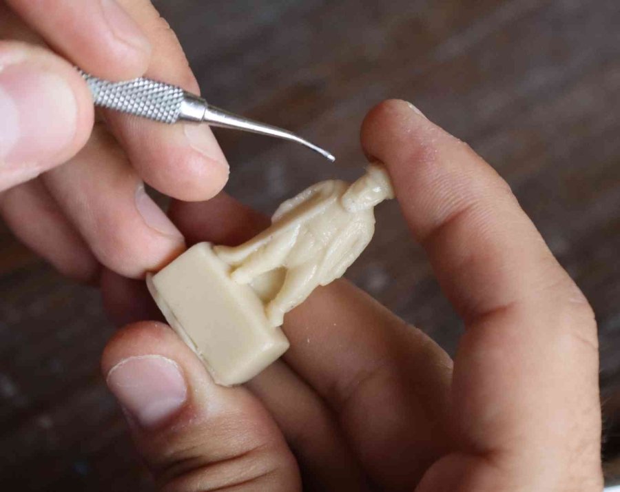 3.3 Santimlik Heykel