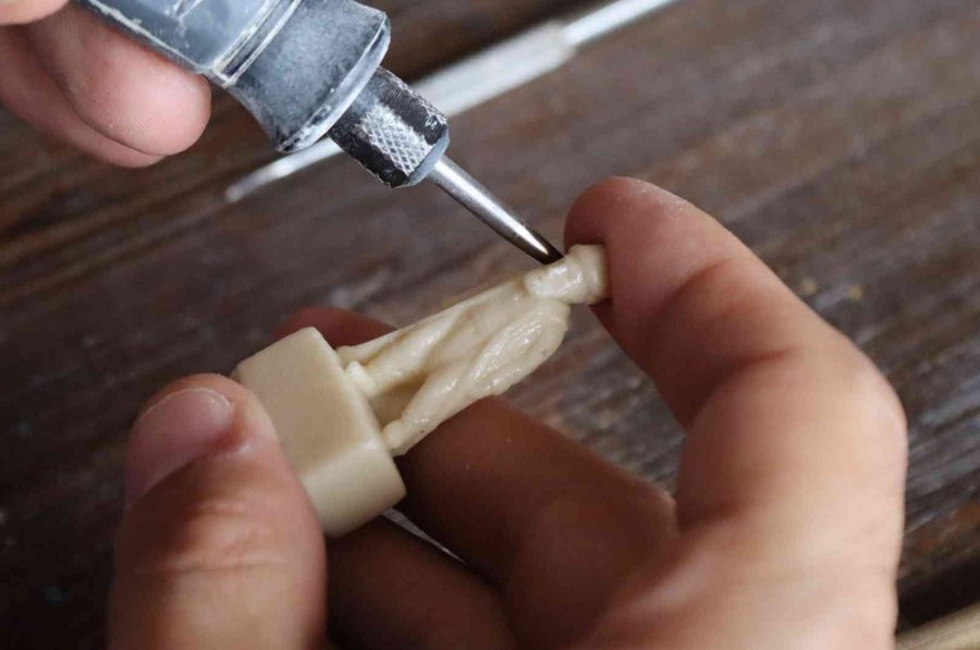 3.3 Santimlik Heykel