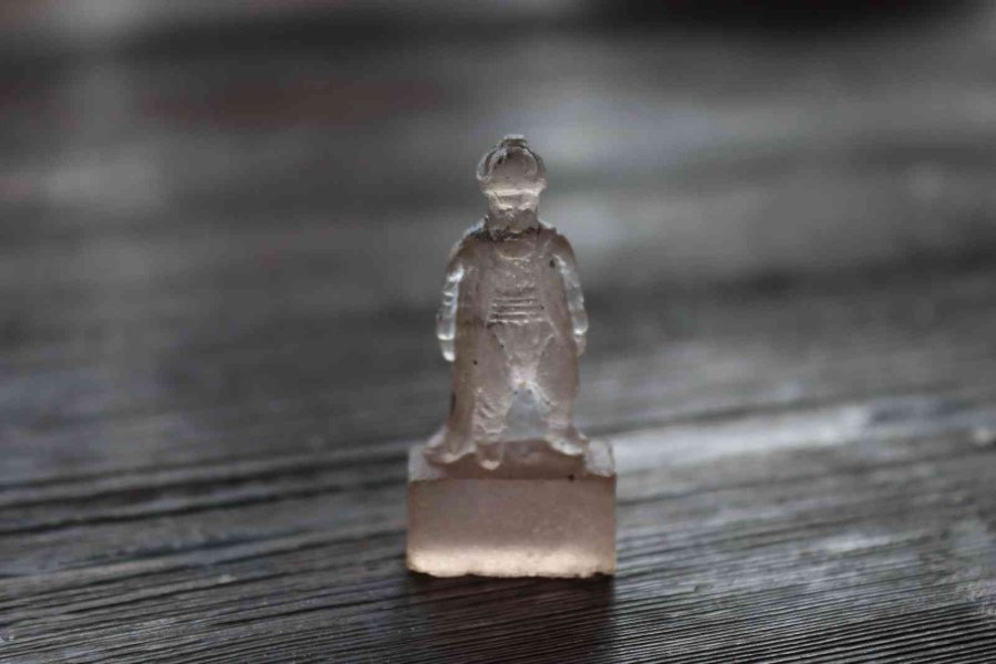 3.3 Santimlik Heykel