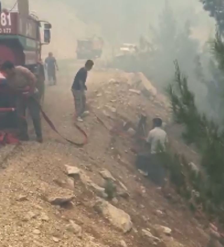 Akıl Sağlığı Yerinde Olmayan Kişinin Çıkardığı Yangında 1 Hektar Alan Yandı