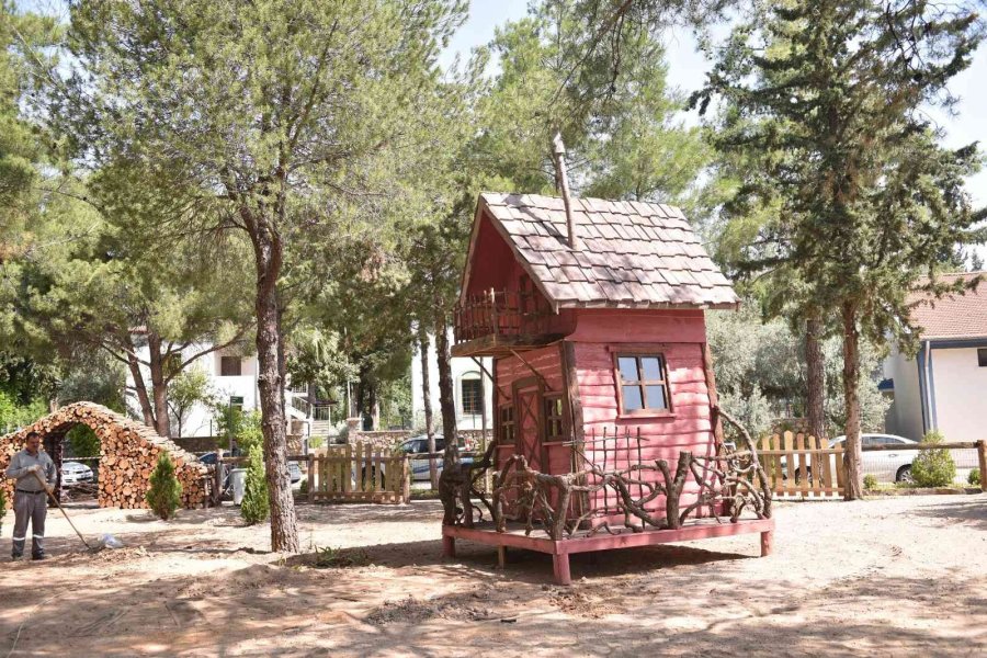 Dokumapark’a Bir Kütüphane Daha Kazandırıyor