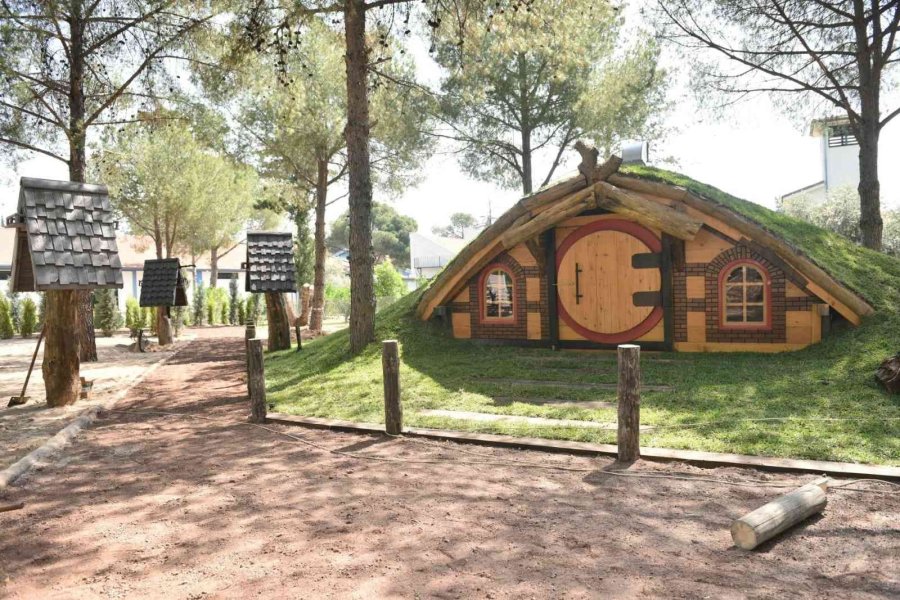 Dokumapark’a Bir Kütüphane Daha Kazandırıyor