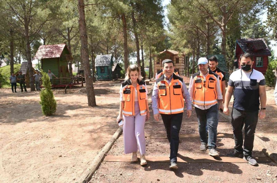 Dokumapark’a Bir Kütüphane Daha Kazandırıyor