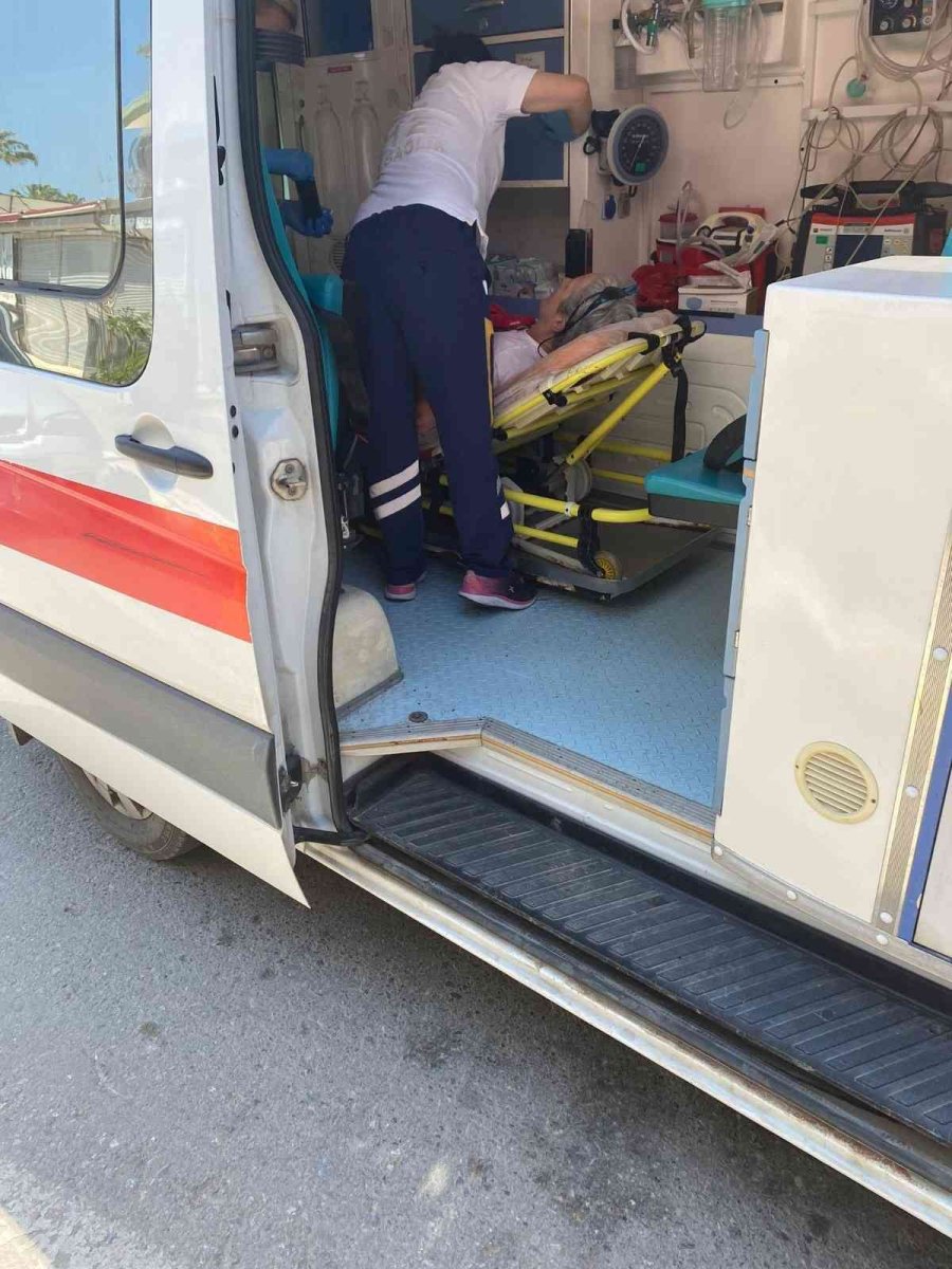 Kiralık Motosiklet İle Kaza Yapan İngiliz Çift Yaralandı