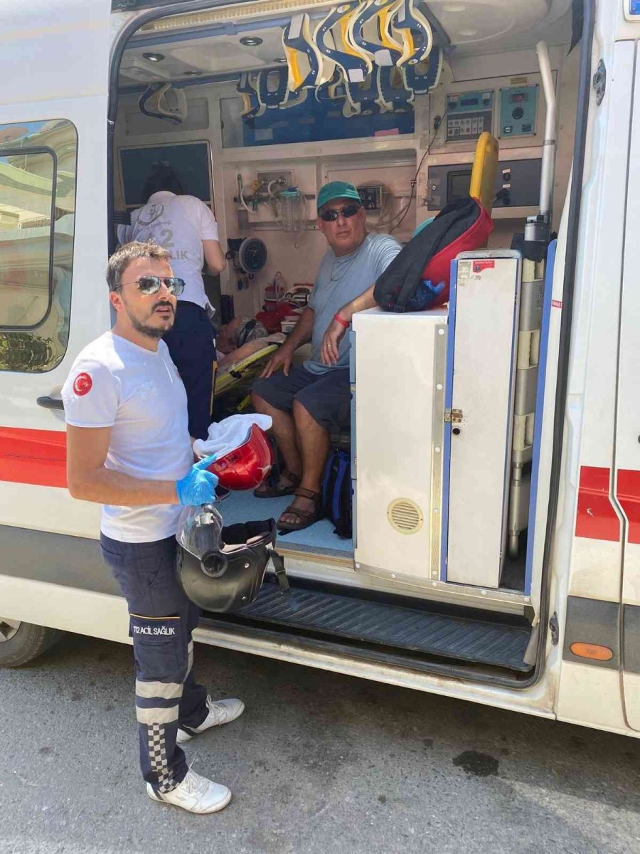 Kiralık Motosiklet İle Kaza Yapan İngiliz Çift Yaralandı