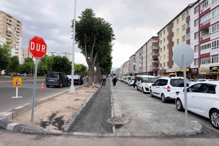 Bisiklet Ve Yaya Yolu Daha Güvenli Hale Getiriliyor