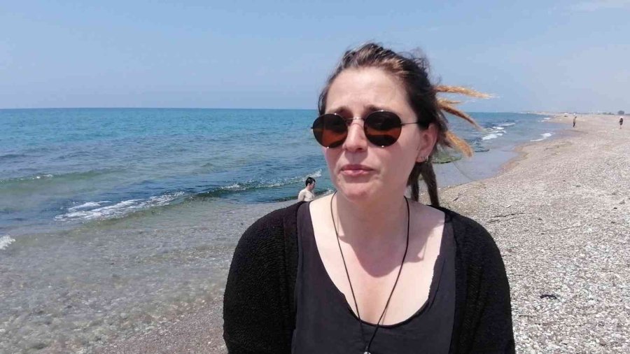 Manavgat’ta Ölü Deniz Tavşanları Sahile Vurdu