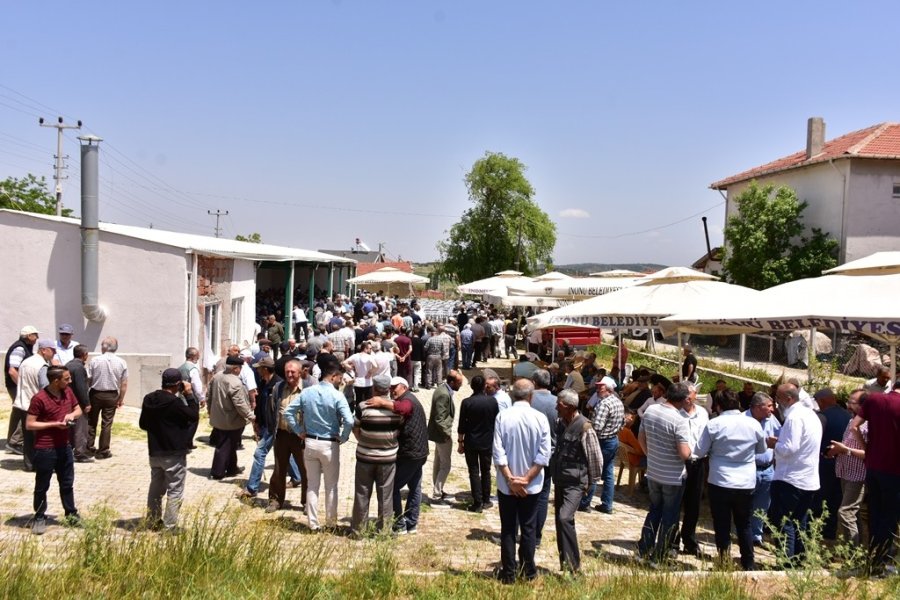 İnönü’de 2 Bin Kişi Yağmur Duası İçin Bir Araya Geldi