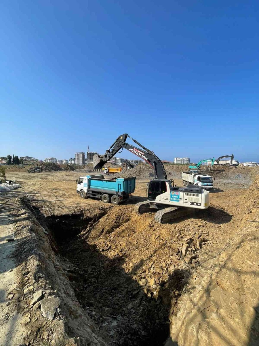 Mahmutlar Kültür Merkezi’nde Çalışmalar Başladı