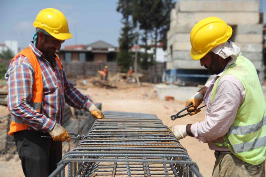 Güneş Mahallesi’ndeki Kentsel Dönüşümde Bloklar Yükseliyor