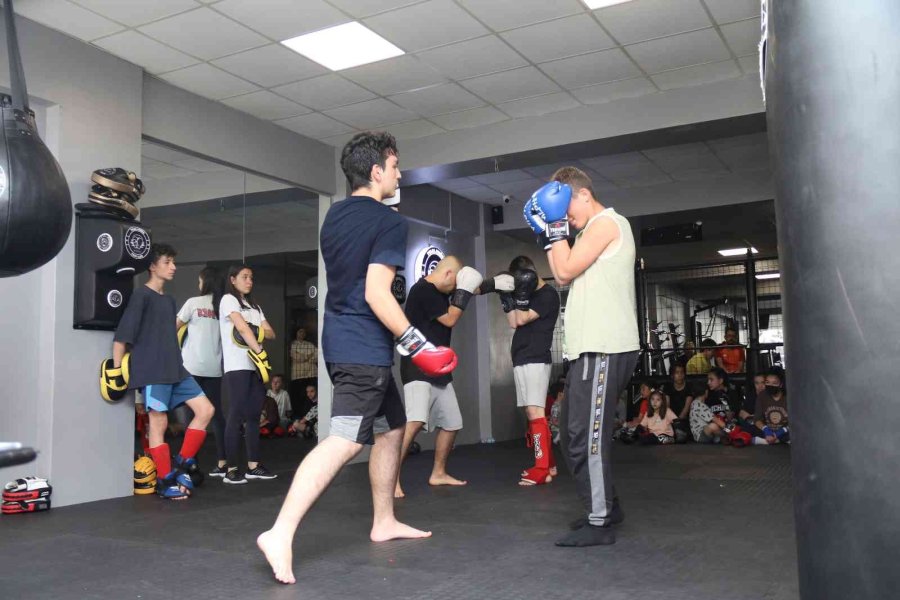 Eskişehirli Sporcuların Yeni Kuşak Sevinci