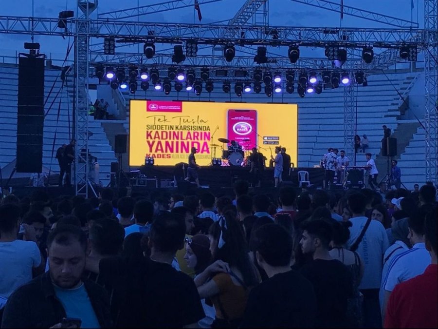 Kades Gençlere Tanıtıldı