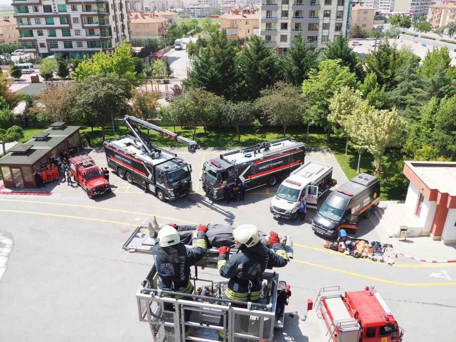 Konya Büyükşehir İtfaiyesi Nijeryalı İtfaiyecileri Eğitiyor