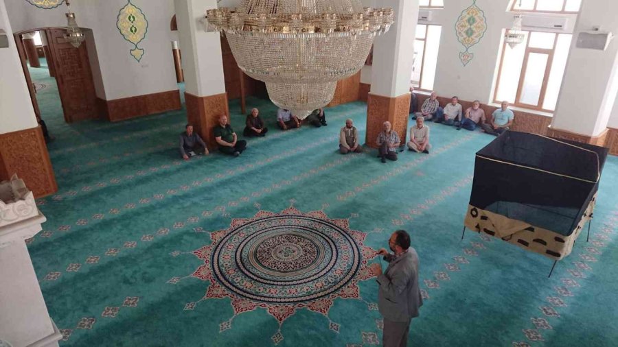 Beyşehir’de Hacı Adaylarına Uygulamalı Eğitim