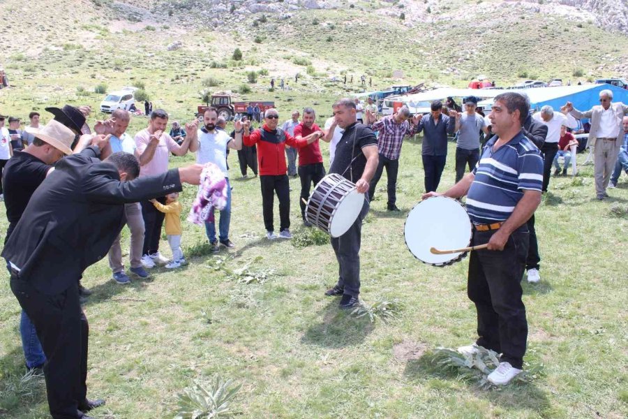 Emiruşağı-karapınar Yayla Şenliği Yapıldı