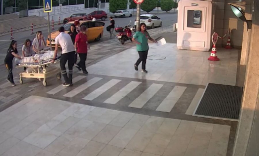 Antalya’da Takside Doğum Kamerada