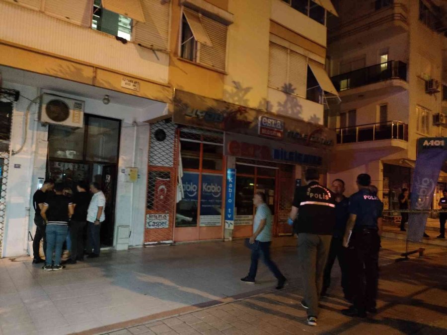 Gürültü Uyarısında Bulunan Yöneticiyi Bıçaklayarak Öldüren Kiracı, Adliyeye Sevk Edildi