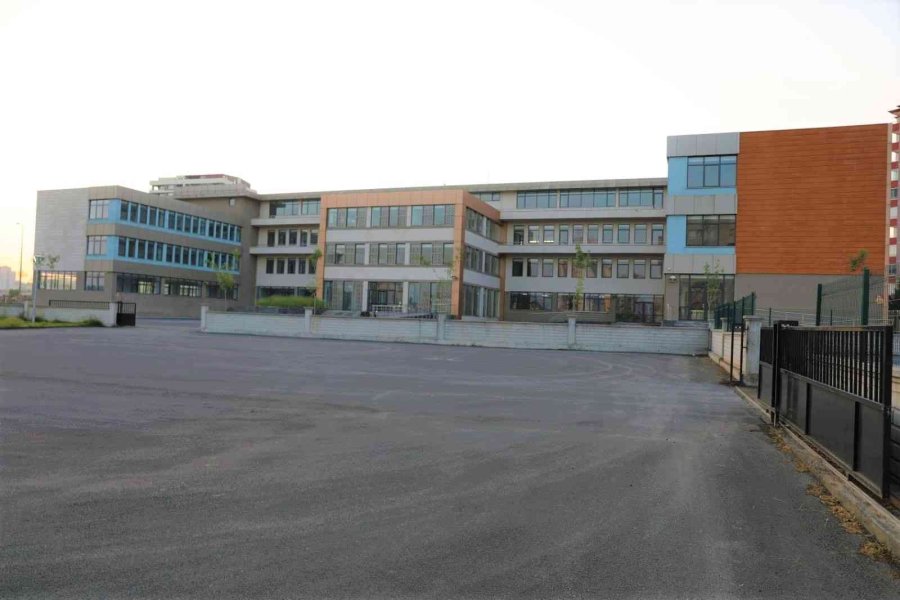 50. Yıl Dedeman İmamhatip Okulu Yeni Yerine Taşınıyor