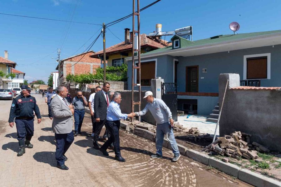 Başkan Büyükkılıç, Sel Bölgesi Çiftlik’te Yaraları Sarıyor