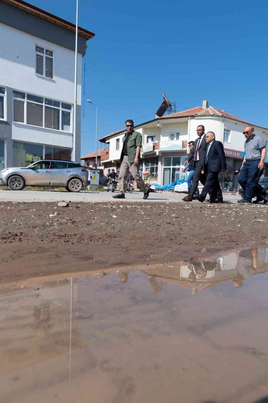 Başkan Büyükkılıç, Sel Bölgesi Çiftlik’te Yaraları Sarıyor