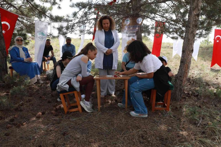 Kursiyerler Hem Fidan Dikti Hem Turnuva Düzenledi