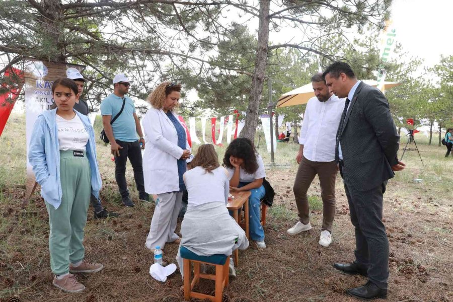 Kursiyerler Hem Fidan Dikti Hem Turnuva Düzenledi