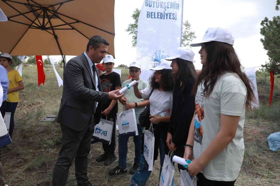 Kursiyerler Hem Fidan Dikti Hem Turnuva Düzenledi