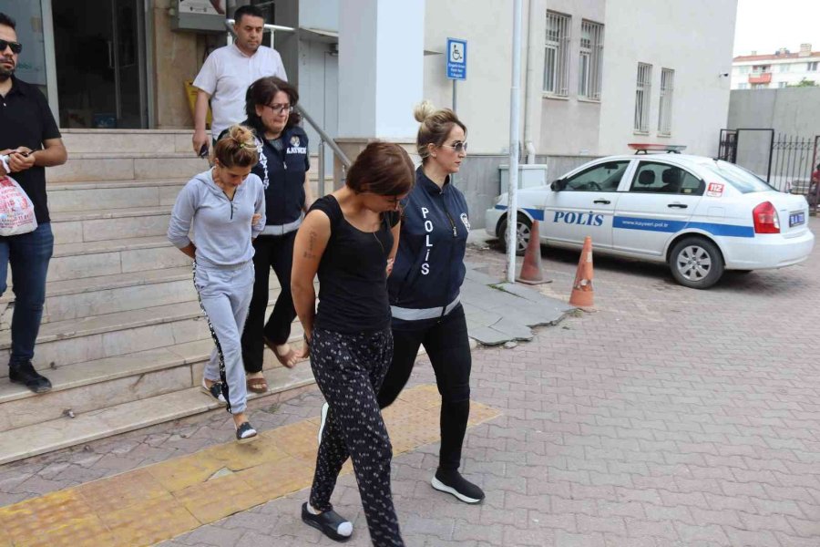 Ev Fareleri Önce Kameraya Sonra Polise Yakalandı