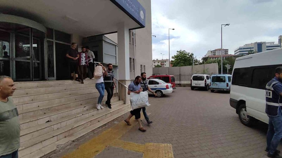 Kesinleşmiş Hapis Cezası Bulunan 5 Şahıs Yakalandı