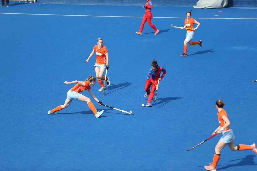 Alanya’da Avrupa Kadınlar Açık Kulüpler Hokey Şampiyonası Yapıldı
