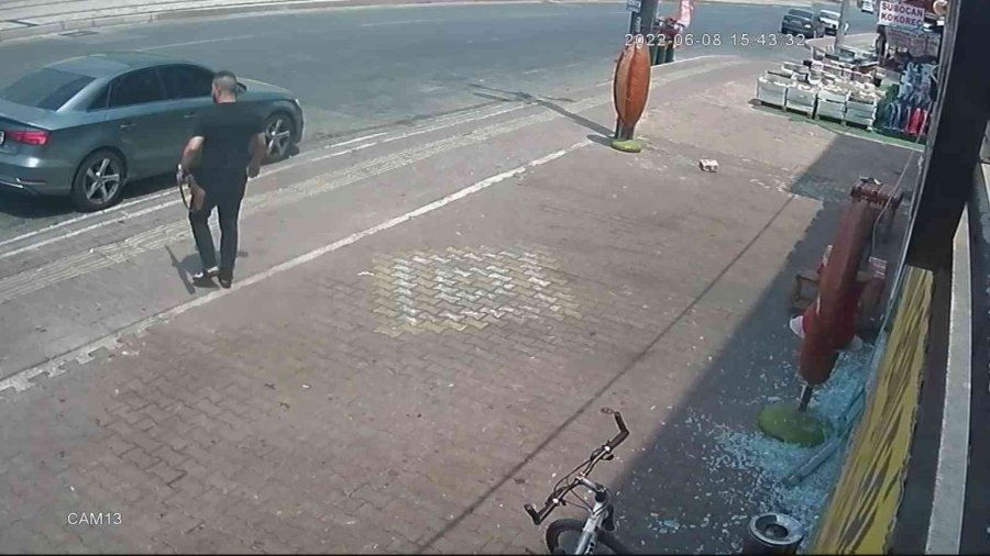 Fırıncı, Ucuz Ekmek Satan Fırını Kurşunladı