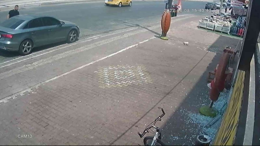 Fırıncı, Ucuz Ekmek Satan Fırını Kurşunladı