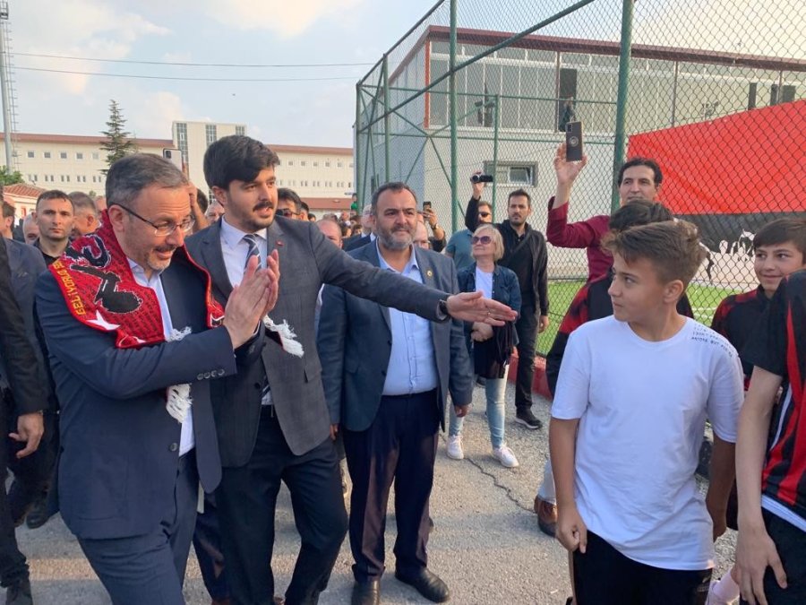 Bakan Kasapoğlu’ndan Eskişehirspor İçin ‘modernize Edilmiş Tesis’ Müjdesi